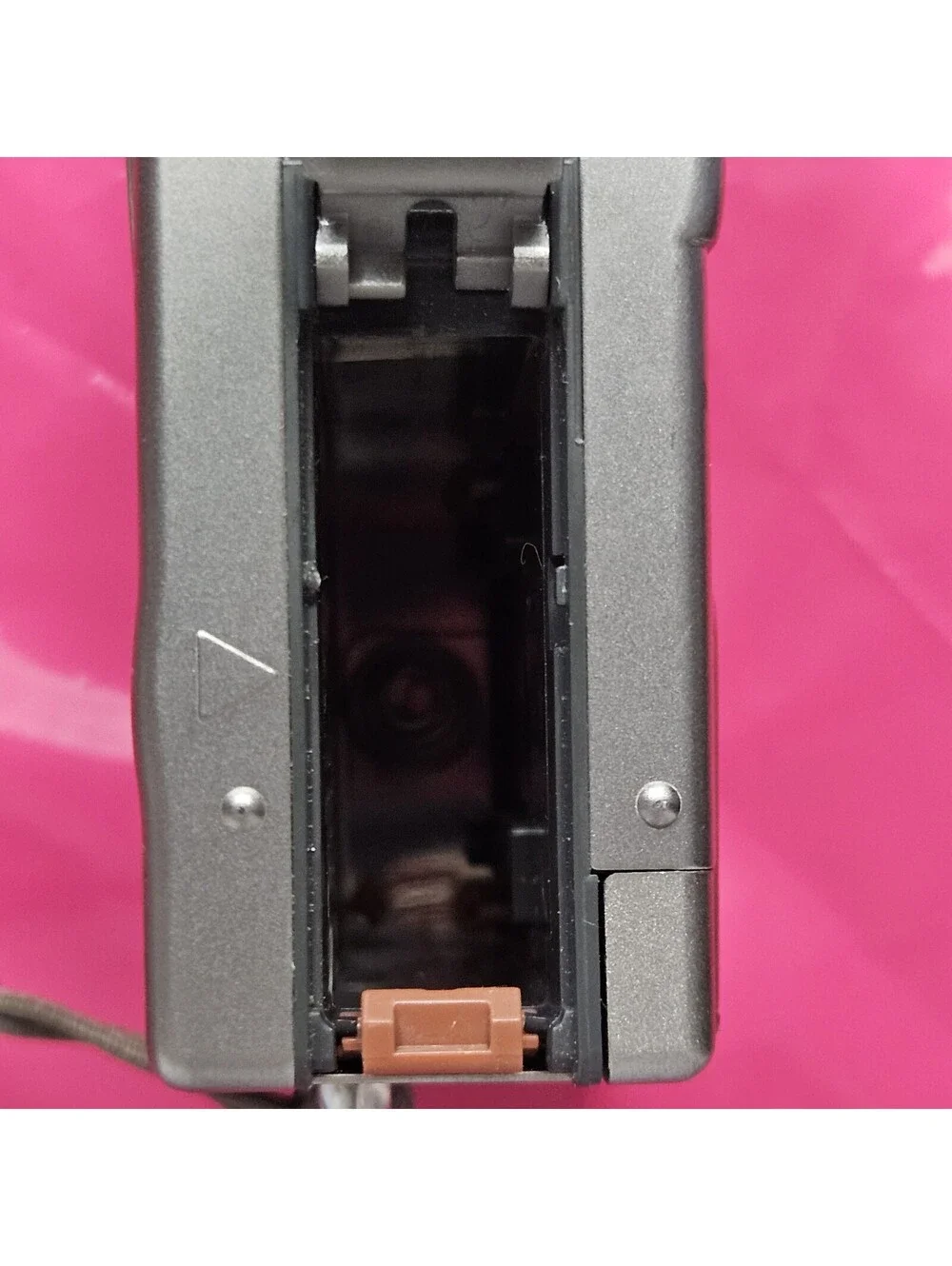Canon PowerShot S110 Digital ELPH 2.1MP Digital Camera FOR PARTS ONLY NO WORKY